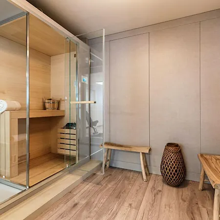 Olmo Luxury - By Myhomeincomo *