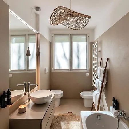 Olmo Luxury - By Myhomeincomo דירה