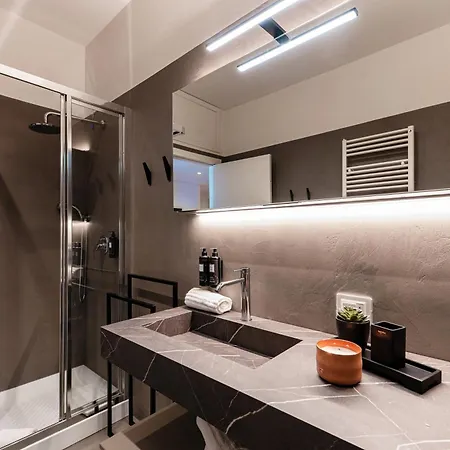 Olmo Luxury - By Myhomeincomo קומו