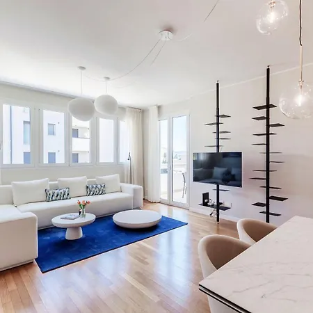 Olmo Luxury - By Myhomeincomo דירה