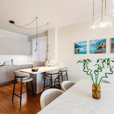 דירה Olmo Luxury - By Myhomeincomo