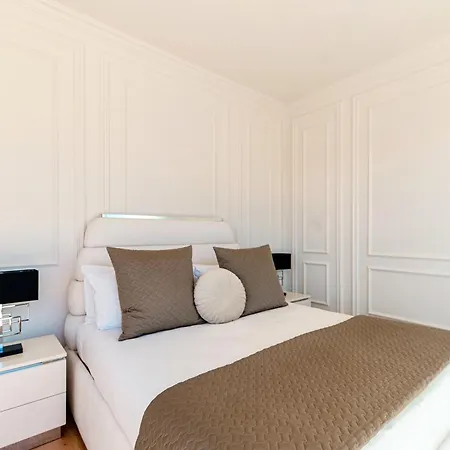 Апартаменты Olmo Luxury - By Myhomeincomo